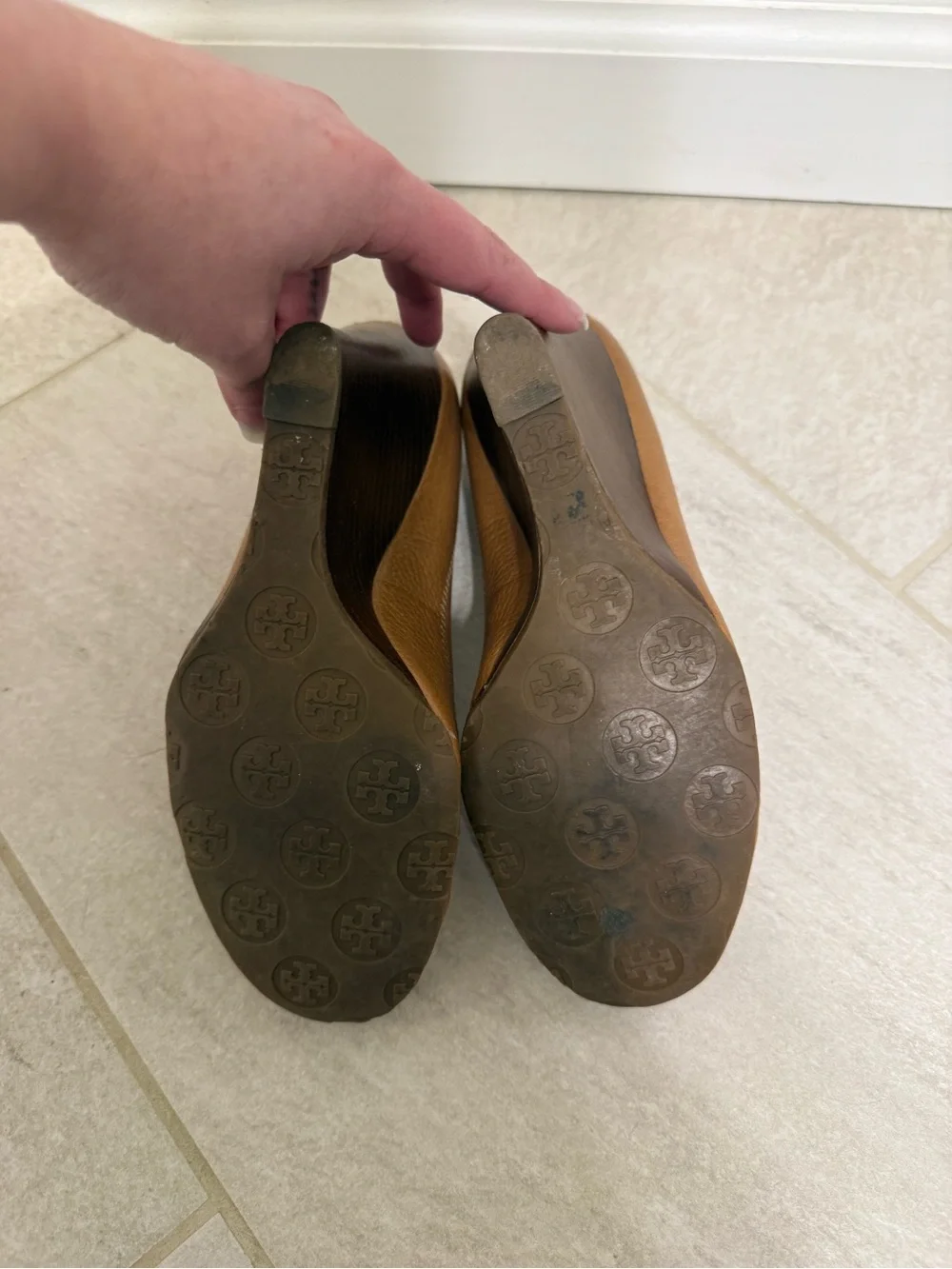 Tory Burch Tan Leather Heels with Gold Logo Medallion